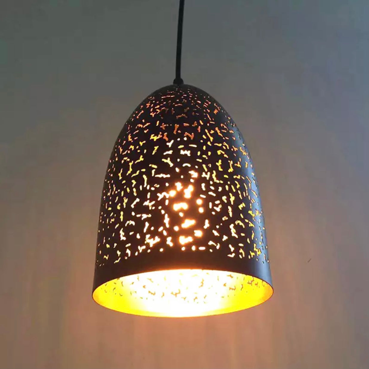 Loft-Vintage-LED-Pendant-Lights-Industrial-Cafe-Bar-Pendant-Lamp-Wrought-Iron-Rust-Carved-Hollow-Lighting-for-Dinning-Room-lumiere