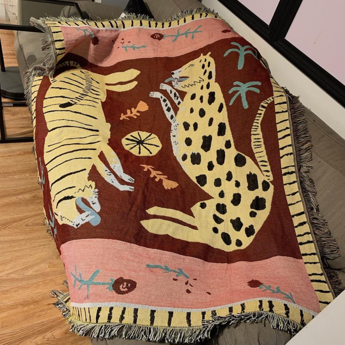 casual-blankets-carpet-decoration-pink-panther-carpet-sofa-leisure-carpet-original-single-tapestry-sofa-mat-throw-blanket-home-decor