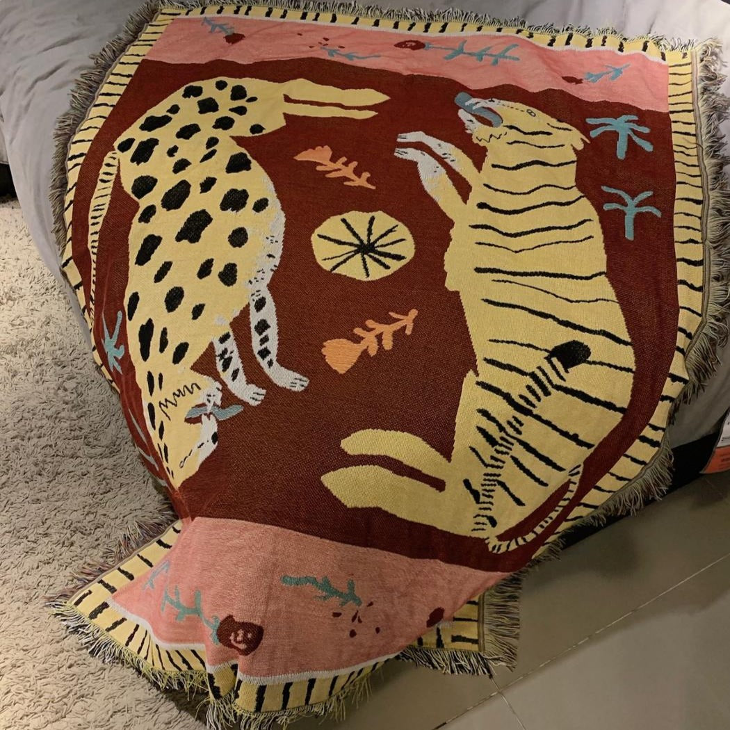casual-blankets-carpet-decoration-pink-panther-carpet-sofa-leisure-carpet-original-single-tapestry-sofa-mat