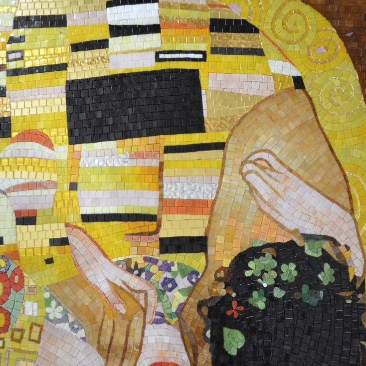 customized-mural-gold-glass-mosaic-wall-tiles-the-kiss-of-gustav-klimt-for-luxury-wall-decoration
